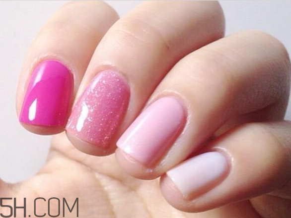 冬天美甲適合什么顏色？純色美甲跳色款式搭配圖