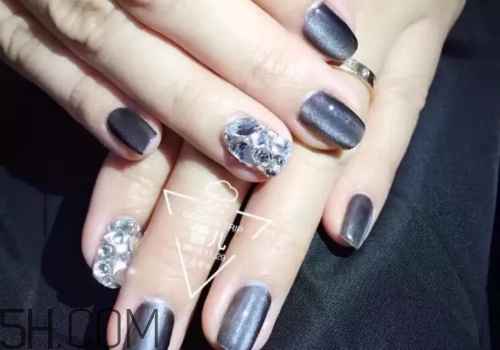 什么是反法式美甲？好看的貓眼美甲圖片