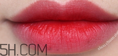 mac russian red和ruby woo哪個好看_試色對比 mac russian red和ruby woo哪個好看_試色對比