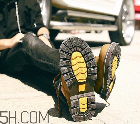 頭層牛皮會(huì)掉皮嗎？頭層牛皮會(huì)掉色嗎？