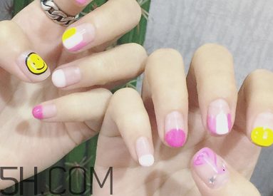 手黃做什么美甲好看？2018全新卡通可愛(ài)美甲款式