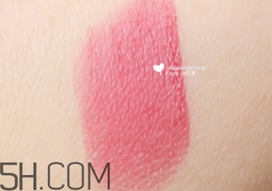 tf口紅干嗎？tf口紅滋潤(rùn)和啞光區(qū)別