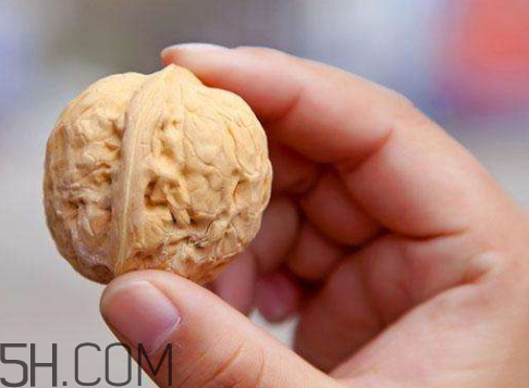 一個核桃含多少dha 一個核桃含多少鈣 一個核桃含多少dha 一個核桃含多少鈣