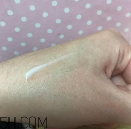 春紀(jì)咖啡醒膚緊致乳好用嗎？春紀(jì)咖啡醒膚緊致乳評(píng)測(cè)