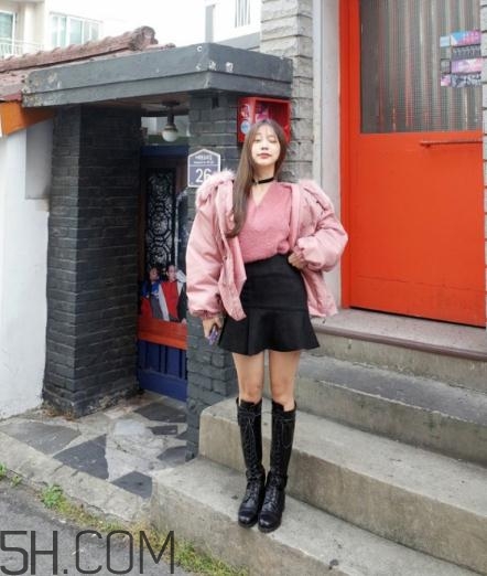 棉服搭配短裙好看嗎？棉襖搭配短裙圖片