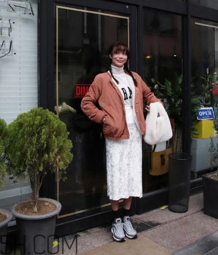 棉服搭配長裙好看嗎？棉襖搭配長裙圖片