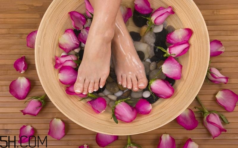 經(jīng)期可以足療嗎？經(jīng)期足療有什么壞處？