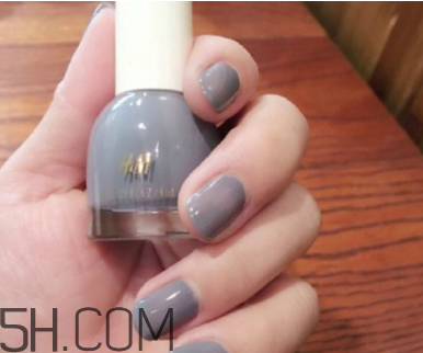 最簡單的法式美甲圖片 秋冬涂什么顏色的指甲油好看 最簡單的法式美甲圖片 秋冬涂什么顏色的指甲油好看