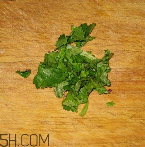 畸形果蔬營養(yǎng)價(jià)值更高？畸形果蔬是什么原因引起的？