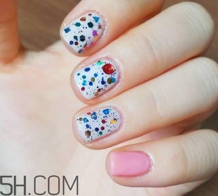 美甲后指甲受損怎么辦？指甲破損怎么修復(fù)？