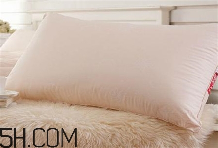 睡覺時手麻是怎么回事？手麻是哪些病的隱患？