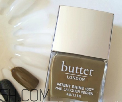 最簡單的法式美甲圖片 秋冬涂什么顏色的指甲油好看 最簡單的法式美甲圖片 秋冬涂什么顏色的指甲油好看