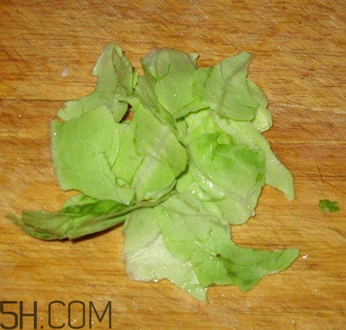 畸形果蔬營養(yǎng)價(jià)值更高？畸形果蔬是什么原因引起的？