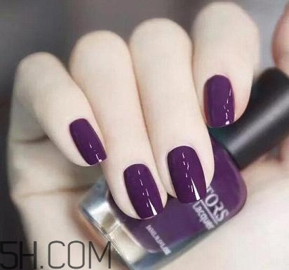 手黑適合做什么美甲好看？手膚色暗沉適合的指甲油