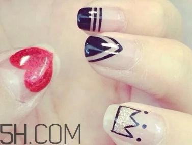 最簡單的法式美甲圖片 秋冬涂什么顏色的指甲油好看 最簡單的法式美甲圖片 秋冬涂什么顏色的指甲油好看