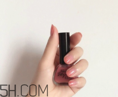 最簡單的法式美甲圖片 秋冬涂什么顏色的指甲油好看 最簡單的法式美甲圖片 秋冬涂什么顏色的指甲油好看