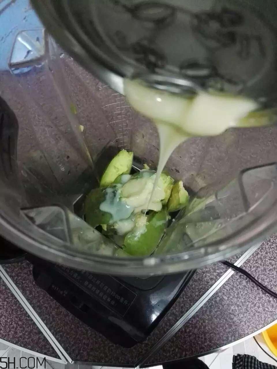 孕婦可以喝牛油果奶昔嗎？孕婦喝牛油果奶昔的好處？