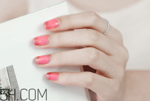 洗甲水可以用什么代替？洗甲水有什么危害？