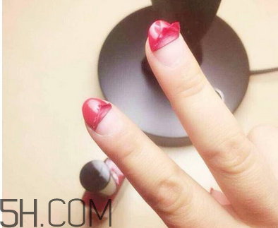 撕拉指甲油哪個牌子好？經常涂指甲油的危害