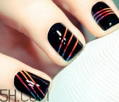 撕拉指甲油哪個牌子好？經常涂指甲油的危害