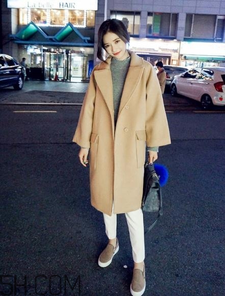 冬天穿白色褲子好看嗎？冬天白色褲子搭配圖片