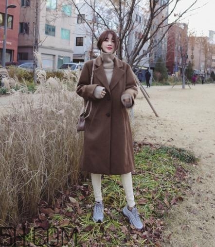 冬天穿白色褲子好看嗎？冬天白色褲子搭配圖片