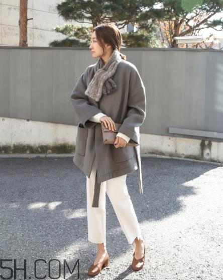 冬天穿白色褲子好看嗎？冬天白色褲子搭配圖片
