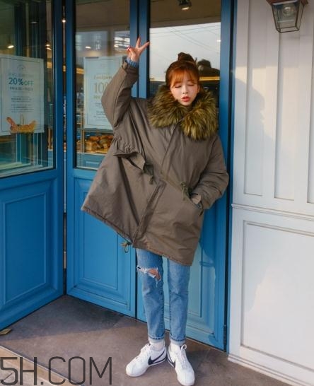 冬天穿牛仔褲配什么鞋子？冬天牛仔褲搭配鞋子圖片