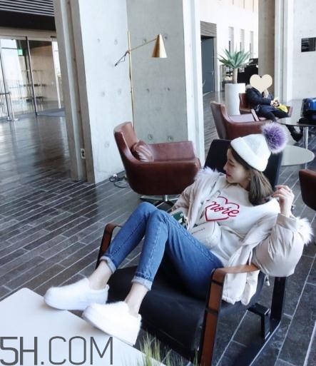 冬天穿牛仔褲配什么鞋子？冬天牛仔褲搭配鞋子圖片