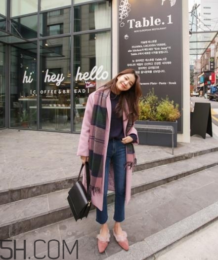 冬天穿牛仔褲配什么鞋子？冬天牛仔褲搭配鞋子圖片