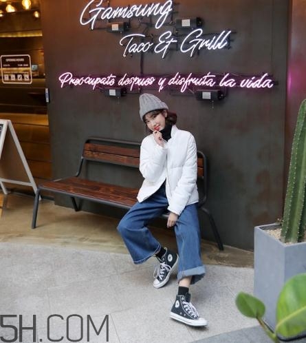 冬天穿牛仔褲配什么鞋子？冬天牛仔褲搭配鞋子圖片