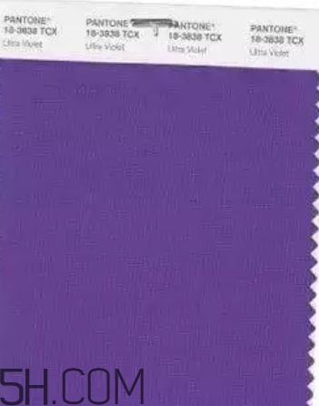 2018流行什么顏色衣服？2018流行衣服顏色搭配