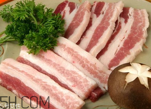 一斤肉多少卡路里 一斤肥肉出多少豬油 一斤肉多少卡路里 一斤肥肉出多少豬油