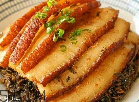 一斤肉多少卡路里 一斤肥肉出多少豬油 一斤肉多少卡路里 一斤肥肉出多少豬油