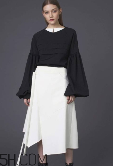 2018流行什么衣服？2018流行衣服搭配