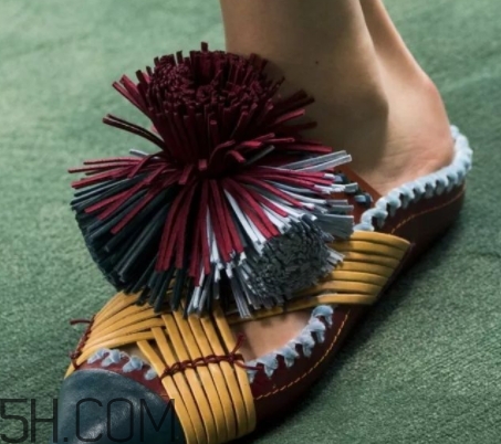 2018流行什么鞋子？2018流行鞋子搭配