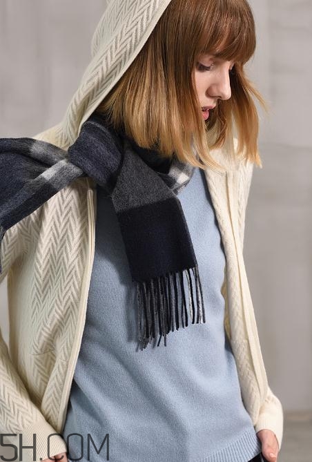 羊絨衫掉毛正常嗎？羊絨衫掉毛厲害怎么辦？