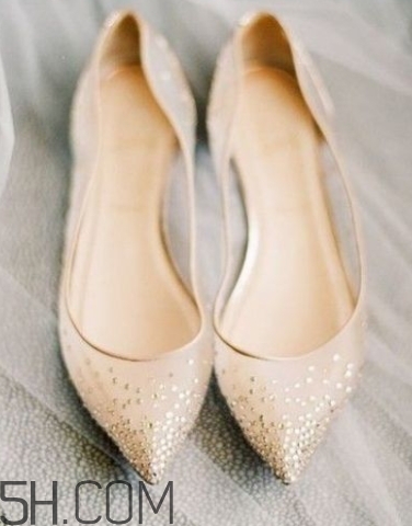 2018年流行什么顏色的婚鞋？2018年流行什么婚鞋款式