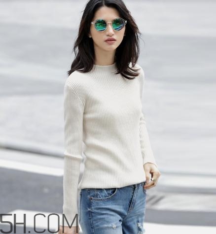 羊絨衫會(huì)扎人嗎？羊絨衫穿著扎人怎么辦？