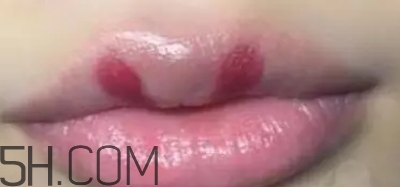 2018年流行什么唇妝？2018年流行唇妝怎么化