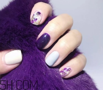 紫外光色是什么顏色？2018流行色紫外光色試色