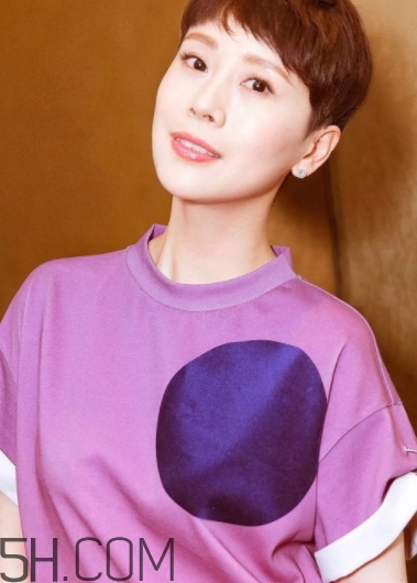 紫外光色衣服怎么搭配？紫外光色衣服搭配什么顏色