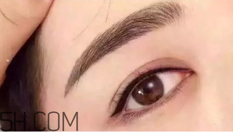 紋什么眉毛最自然好看？紋眉的常見方法