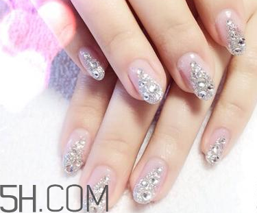 怎么判斷指甲油是否快干？水晶甲要怎么卸？