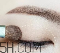 2018年流行什么眼影顏色？2018年眼影流行色