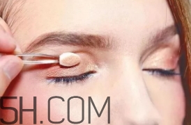 2018年流行什么眼影顏色？2018年眼影流行色