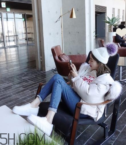 棉襖配牛仔褲好看嗎？棉服搭配牛仔褲圖片