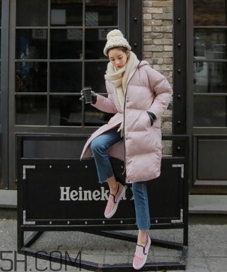 棉襖配牛仔褲好看嗎？棉服搭配牛仔褲圖片