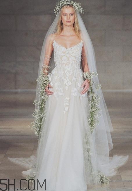 reem acra2018秋冬婚紗系列好看嗎_有哪些款式？