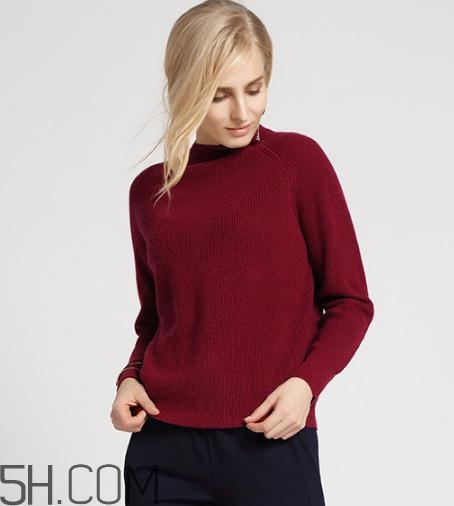 羊絨衫可以貼身穿嗎？羊絨衫里面穿什么？